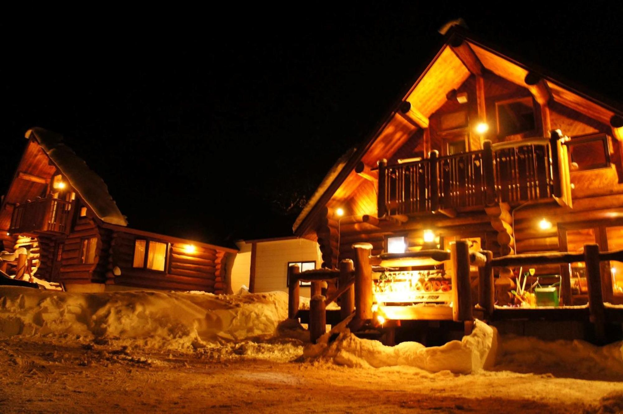 Shinano  Log Hotel Kamloops المظهر الخارجي الصورة
