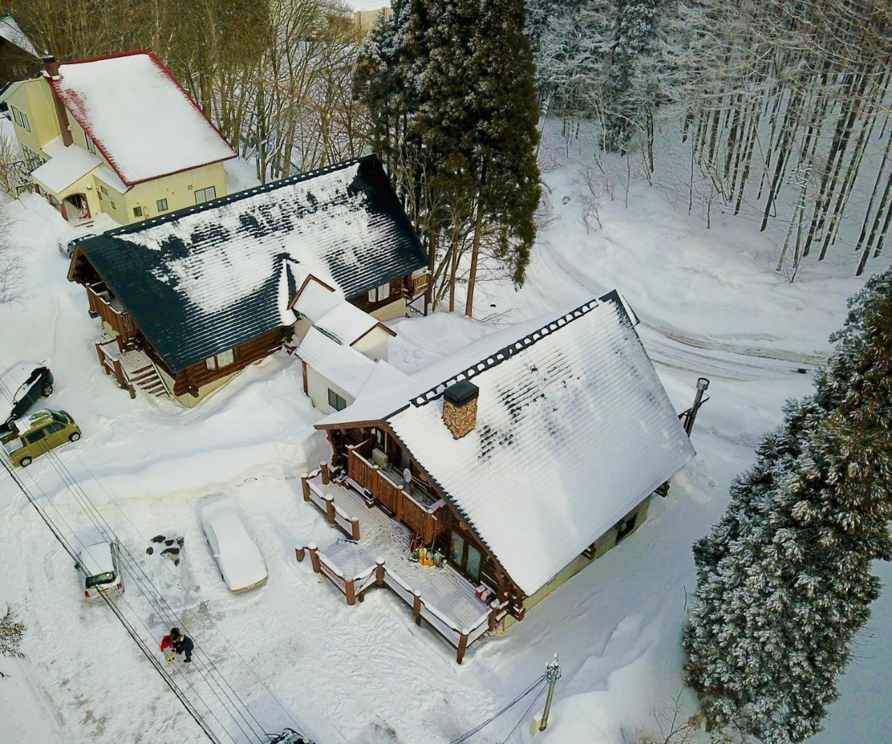 Shinano  Log Hotel Kamloops المظهر الخارجي الصورة