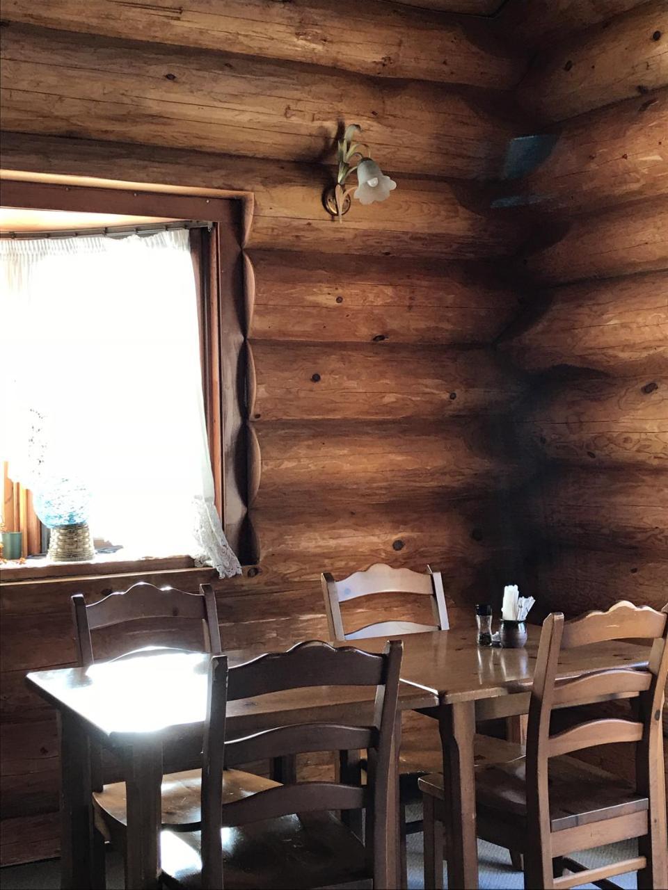 Shinano  Log Hotel Kamloops المظهر الخارجي الصورة